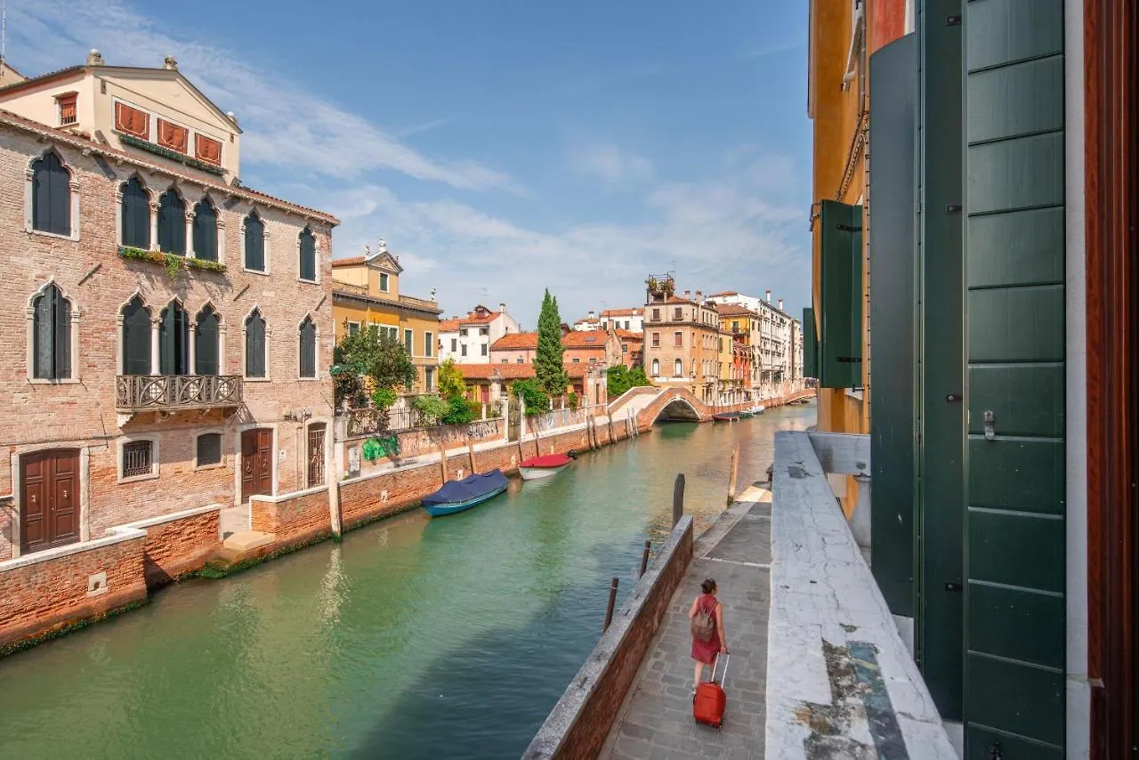 San Nicolo Canal View ヴェネツィア